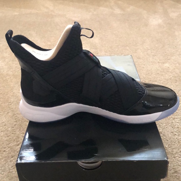 Nike LeBron Soldier XII SFG - Picture 3 of 4